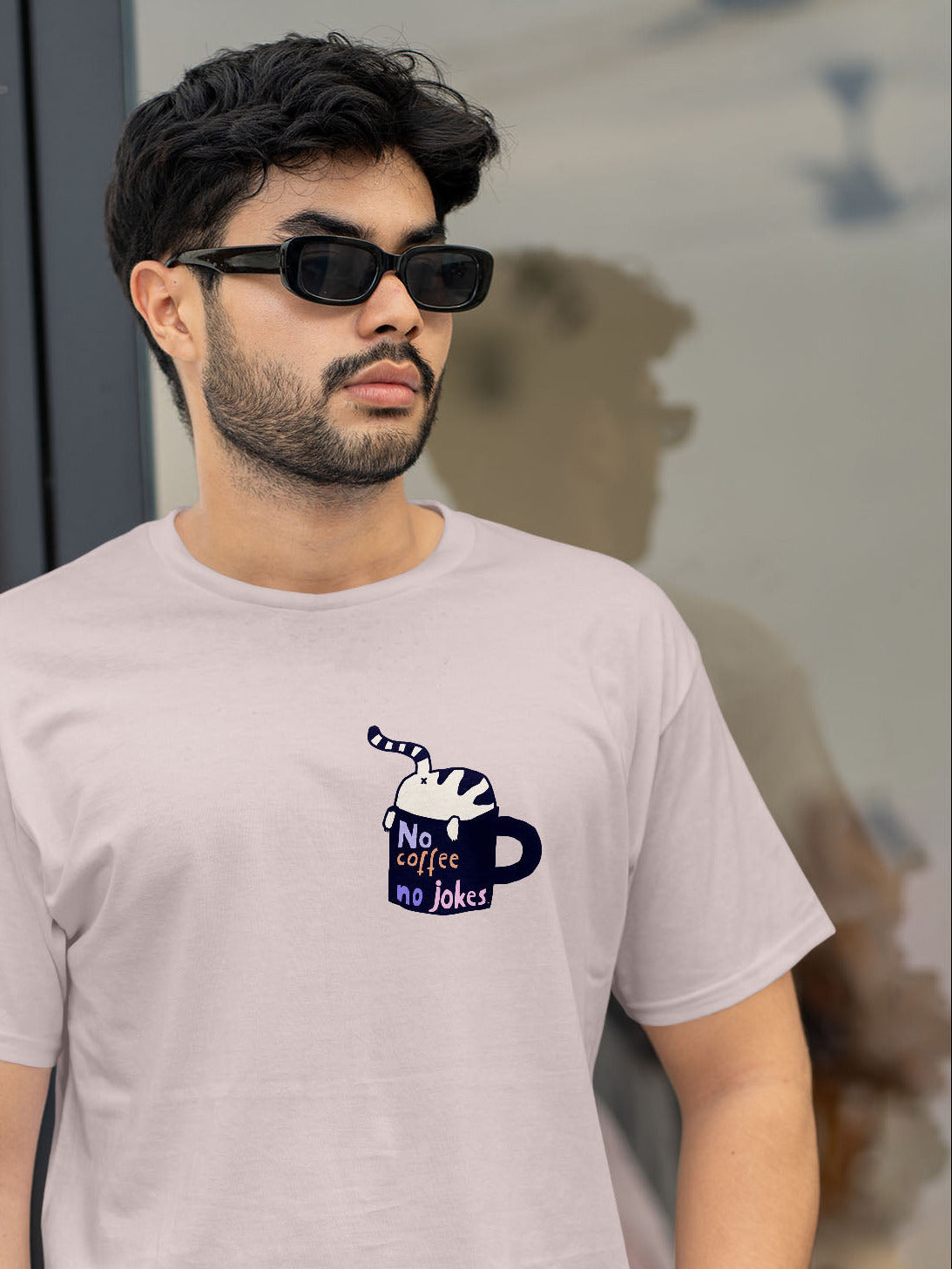 Shirt mit randlosem Bügelbild "No Coffee no jokes" von Halfbird