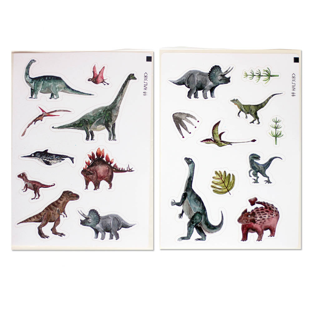 zwei Stickerbögen mit vielen verschiedenen Dinosauriern drauf