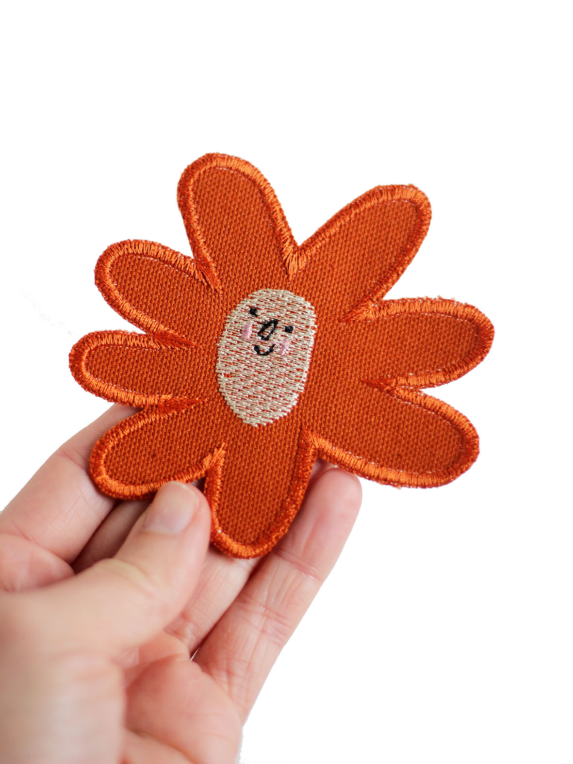 Knieflicken Blume in rostrot von Anna Katharina Jansen Illustrtiert. Patch von halfbird