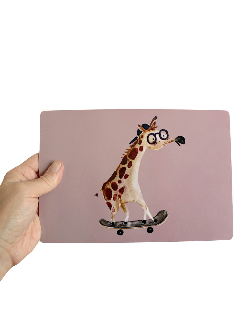 Frühstücksbrettchen Giraffe auf Skateboard in rose in der Hand