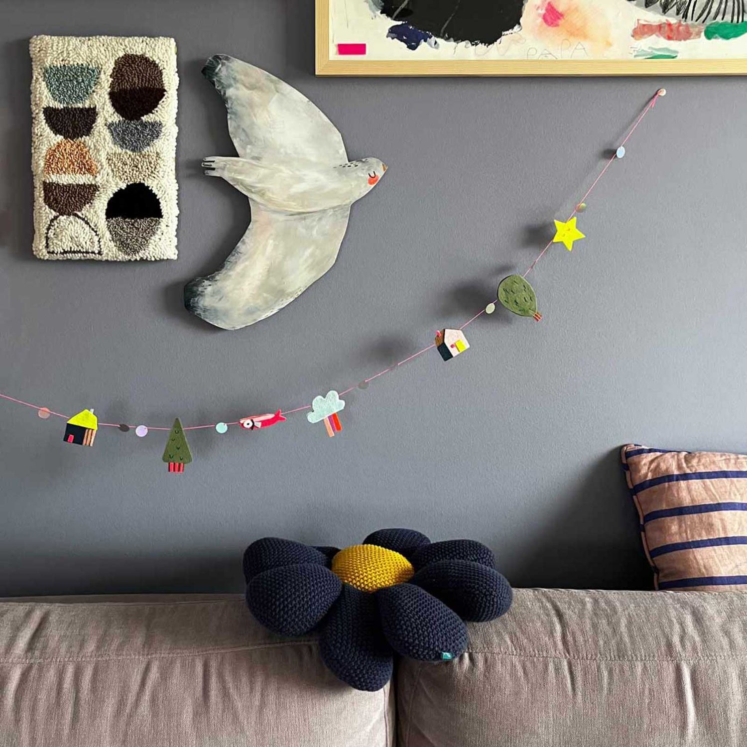 Girlande aus Filz nach der Anhänger und Girlanden Bastelanleitung von Halfbird