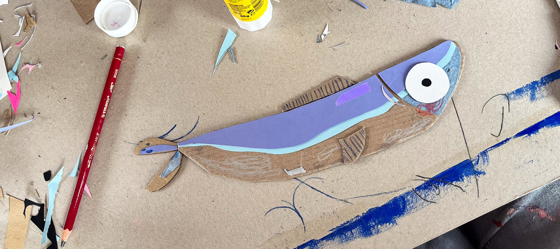 Sardinen aus Papier- und Pappresten gebastelt von Ramona Zirk halfbird in blau lila und braun