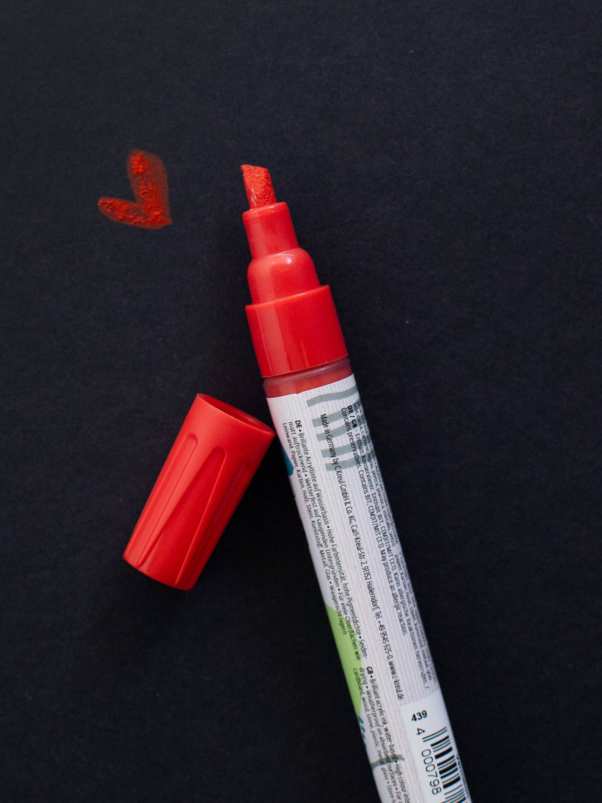 roter KREUL Acrylstift von Halfbird