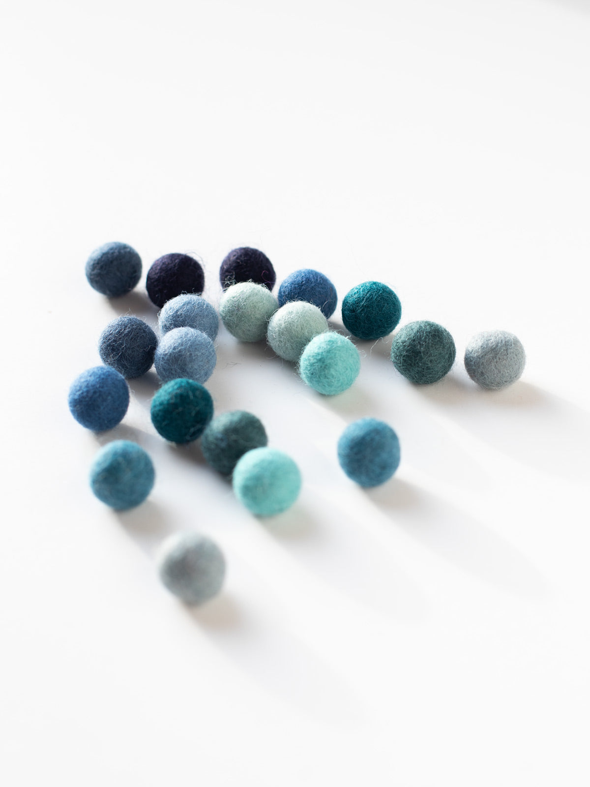 Filzkugel Set "blau" von Rico bei Halfbird