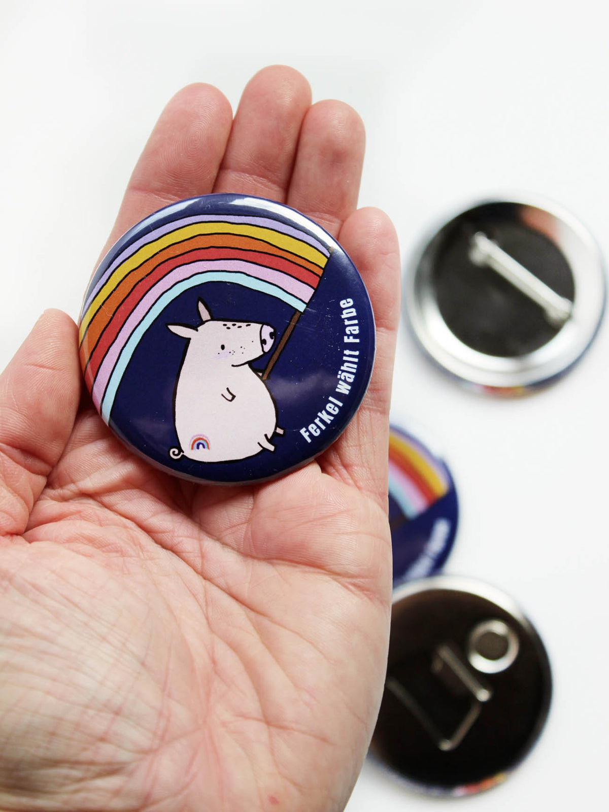 Button "Ferkel wählt Farbe" | Anstecker