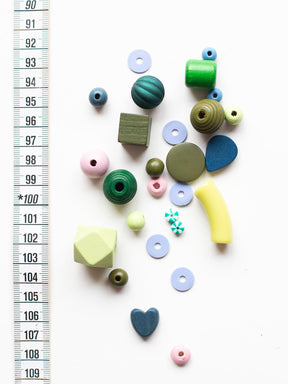 Maßband mit Perlenset Frühling von Halfbird 