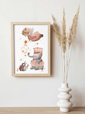 Poster Fee und Elefant und Marienkäfer in rosa rot gelb