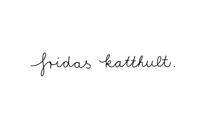 logo Fridas Katthult. . Sie führen einen Teil des Sortimentes von halfbird in ihrem Store.