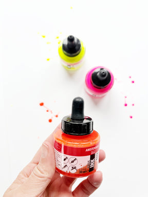 Neontinte in gelb, orange und pink von Amsterdam bei Halfbird