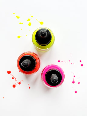 Neontinte in gelb, orange und pink von Amsterdam bei Halfbird