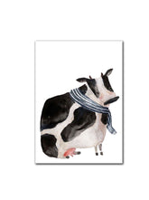 Kuh mit Schal auf Postkarte