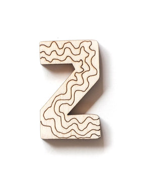 Holzbuchstabe Z fürs Kinderzimmer mit Wellen Muster