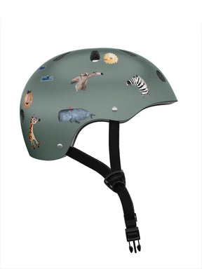 coole reflektoren Sticker auf einem mint farbenen Fahrradhelm. Es kleben auf dem Helm Giraffe, Wal, Zebra, Flamingo Sonne, Wolken und Löwe