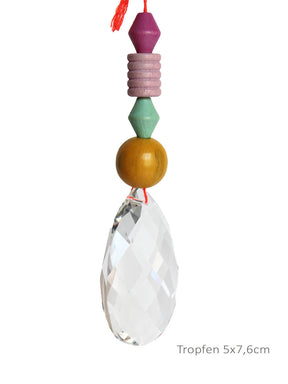 fertiger Suncatcher mit Perlen in gelb, rosa, mint und einem Tropfen Regenbogenkristall